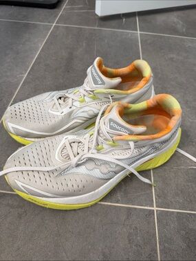Saucony Endorphin Speed